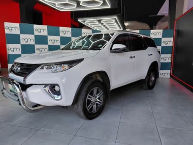 17960Toyota Fortuner003-th.jpg